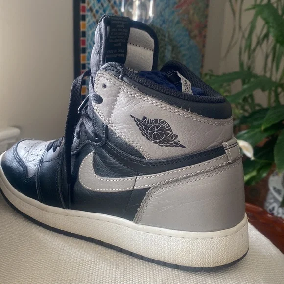 Nike Air Jordan Shoes - Picture 2 of 9